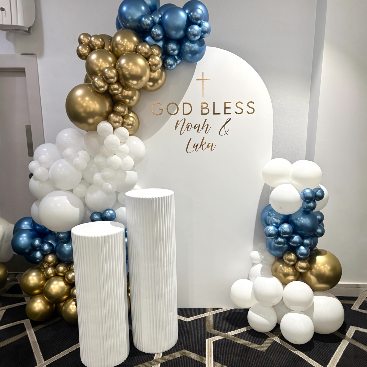Event Signage Hire Geelong | Arch Signs, Balloons & Plinth Hire