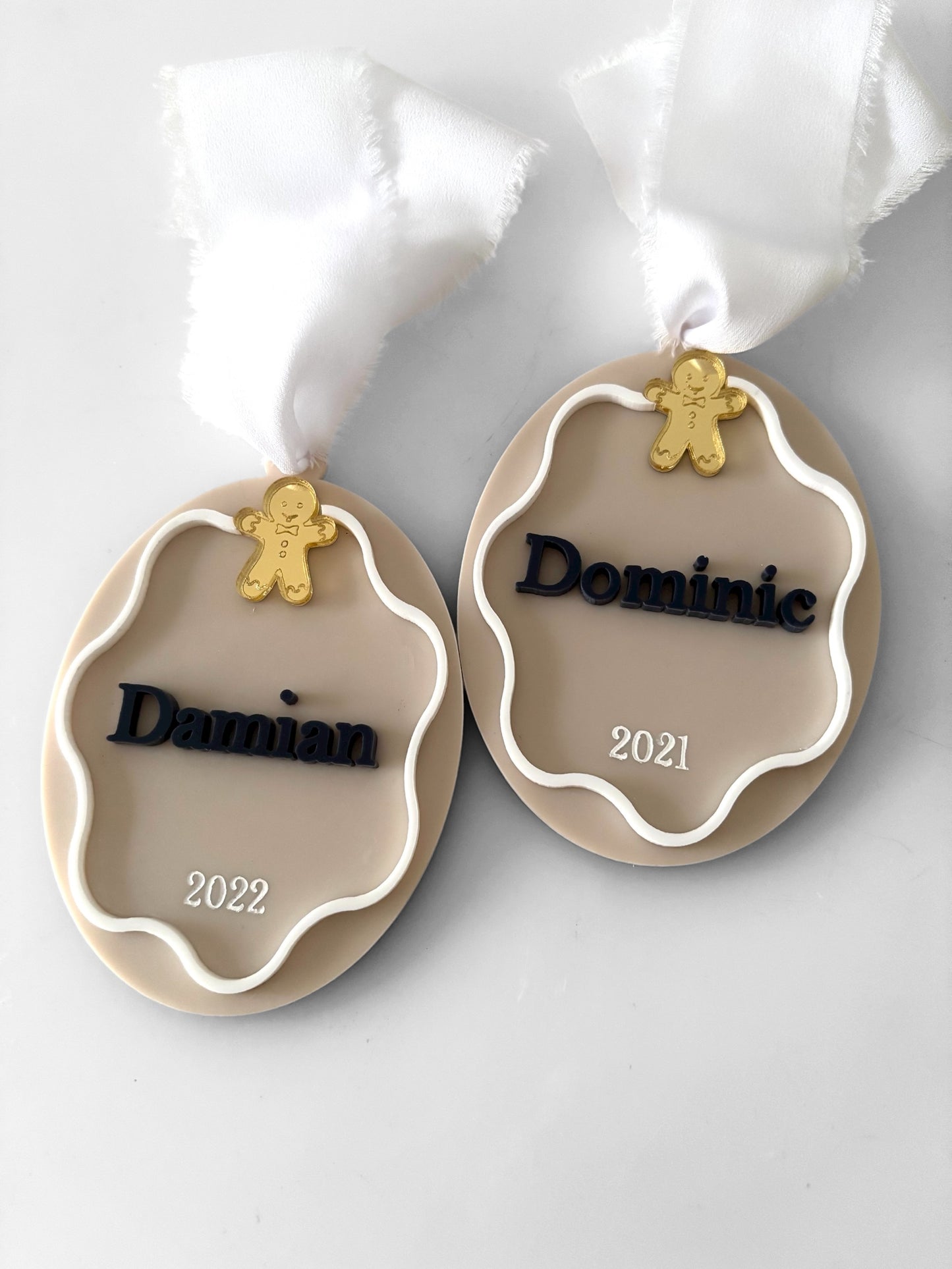 Luxe Scalloped Bow Christmas Ornament – Personalised Acrylic Keepsake